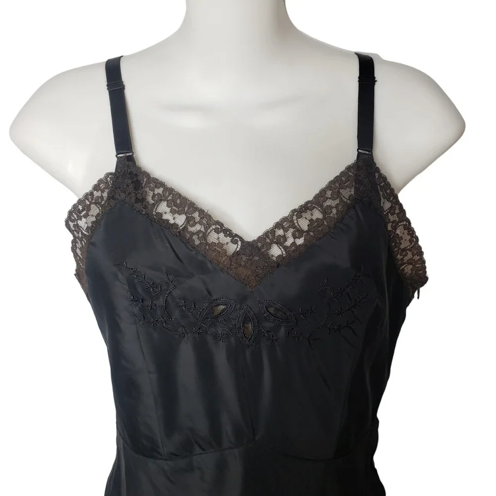 VINTAGE LADY LYNNE Matte Black Satin Full Slip - Picture 6 of 6